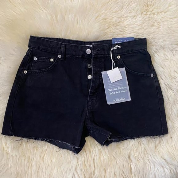 NWT PULL&BEAR Black Denim Jean Shorts Raw Hemline High Rise 30" Waist - Picture 13 of 15